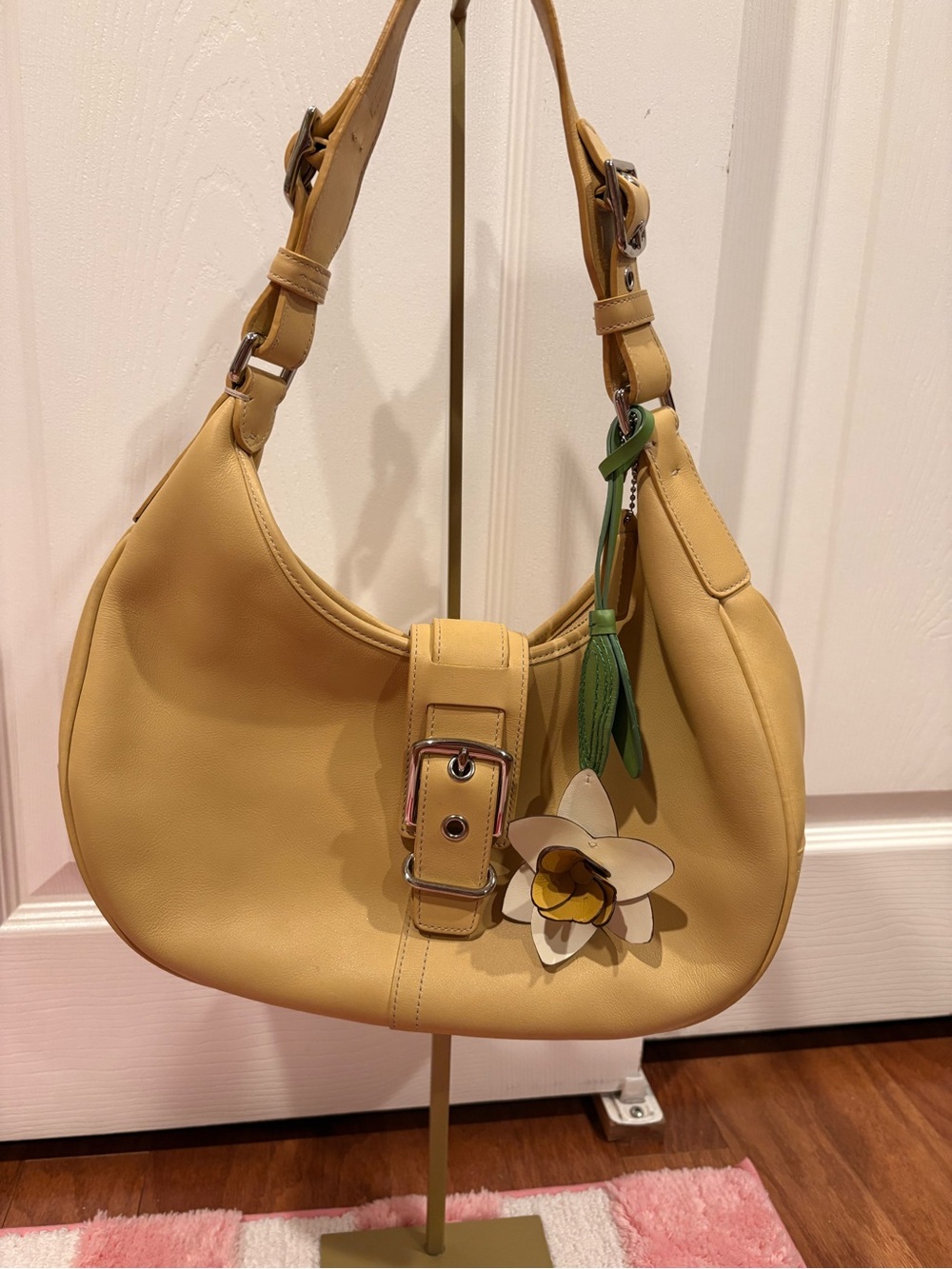 Vintage Coach Hampton Leather Shoulder Bag
